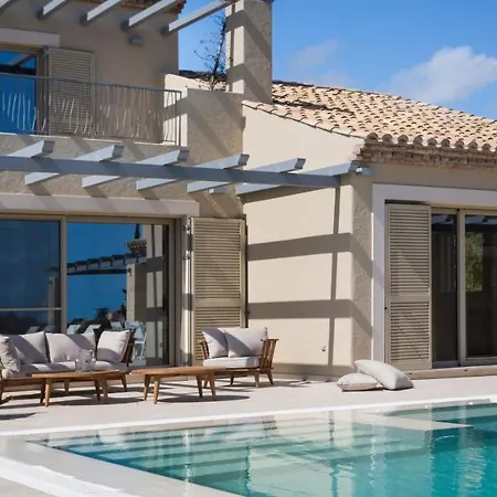 Luxury Philoxenia * Lakithra