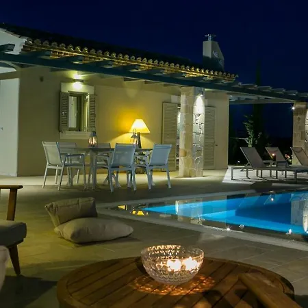 Luxury Philoxenia Villa Lakíthra
