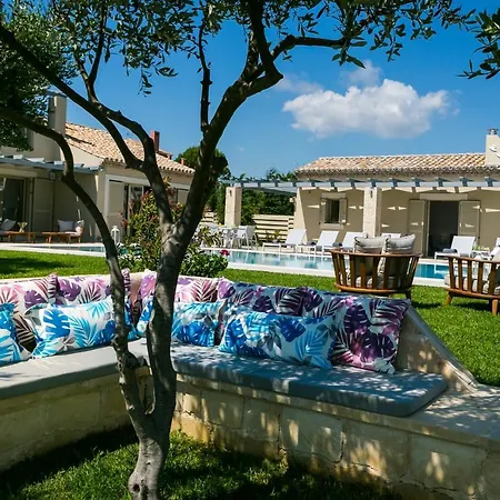 Luxury Philoxenia Βίλα Λακήθρα