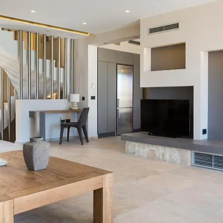 Luxury Philoxenia Βίλα